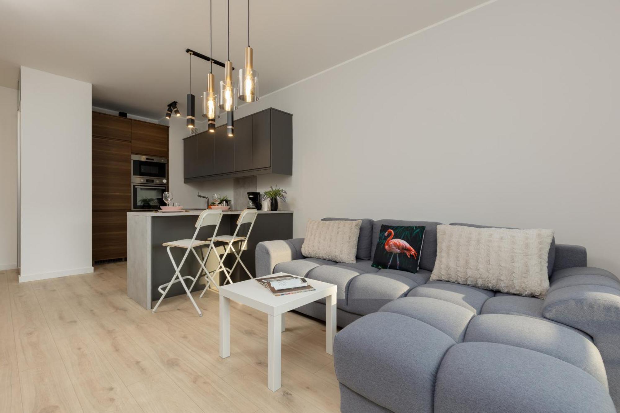 Beautiful Apartament Bobrowiecka With Balcony By Renters Lägenhet *
